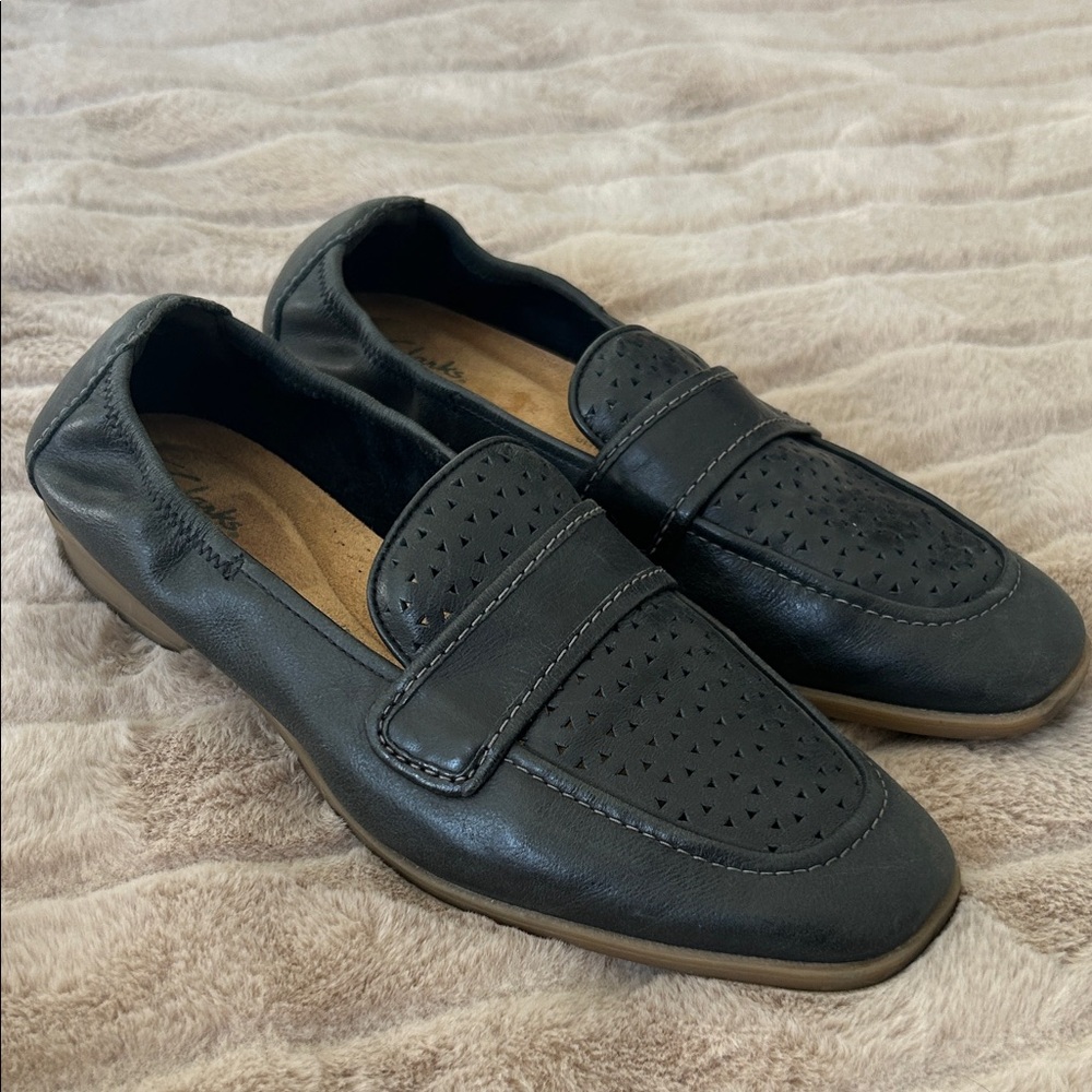 Clark’s women’s loafers, size 9.5